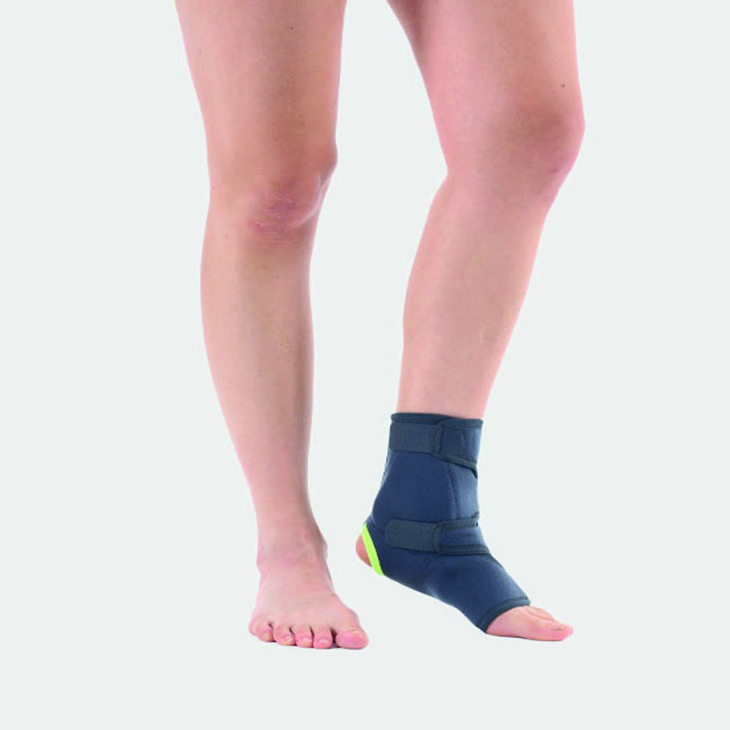 Attelle De Cheville Soutenue Par Un Ligament